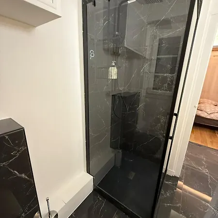 Le Rossignol 1 Er Etage * אברנשה